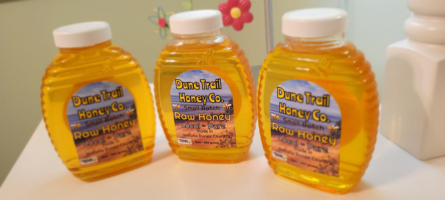 1lb bottle of raw small batch Dune Trail Honey... bottled May 1st 2025